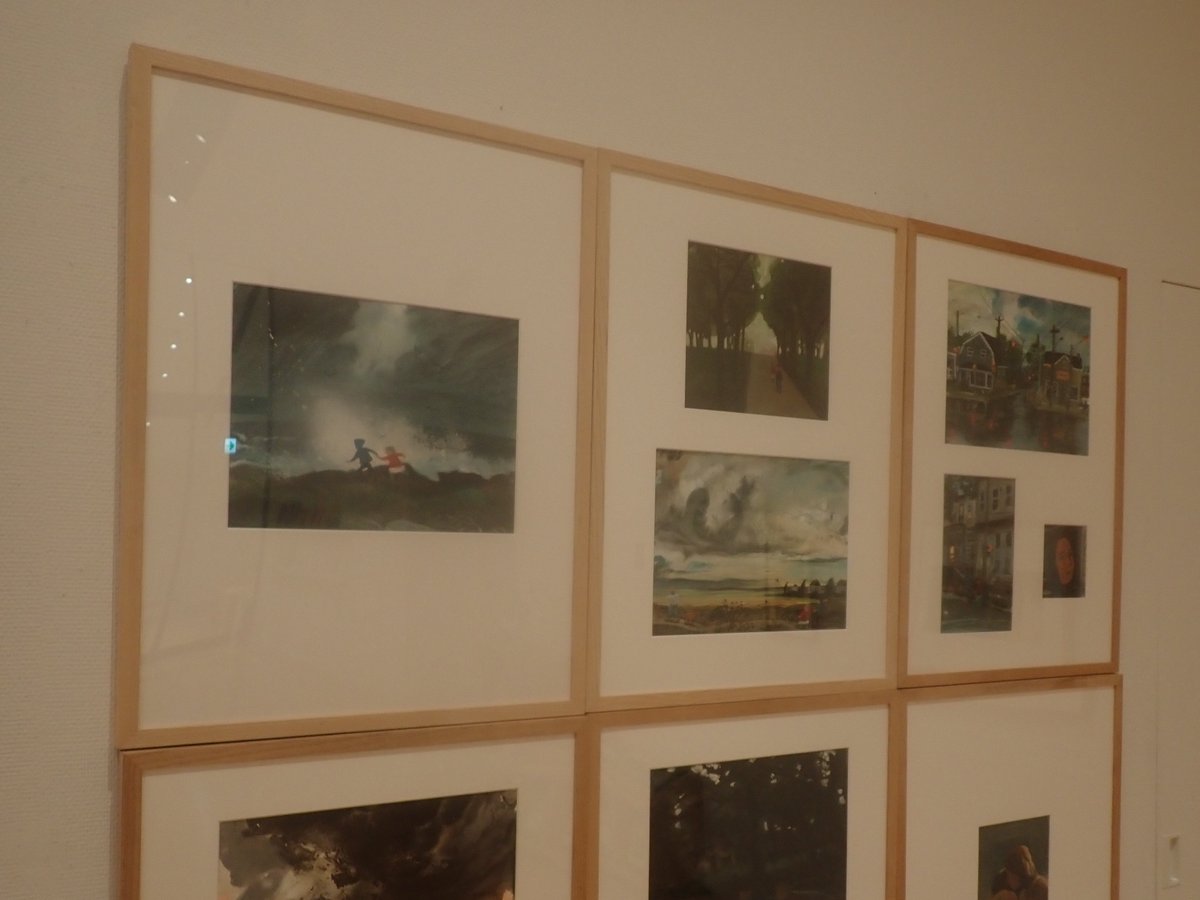 \先行発売開始/
ボローニャ展では、シドニー・スミスさんによる新作絵本『あらしの島で』の原画を展示中。日本版を出版する偕成社さんのご尽力により、世界のどこよりも早く板橋区立美術館にて販売を開始しました！（一般発売は7月26日より）ぜひお手にとってご覧ください。
kaiseisha.co.jp/books/97840342…