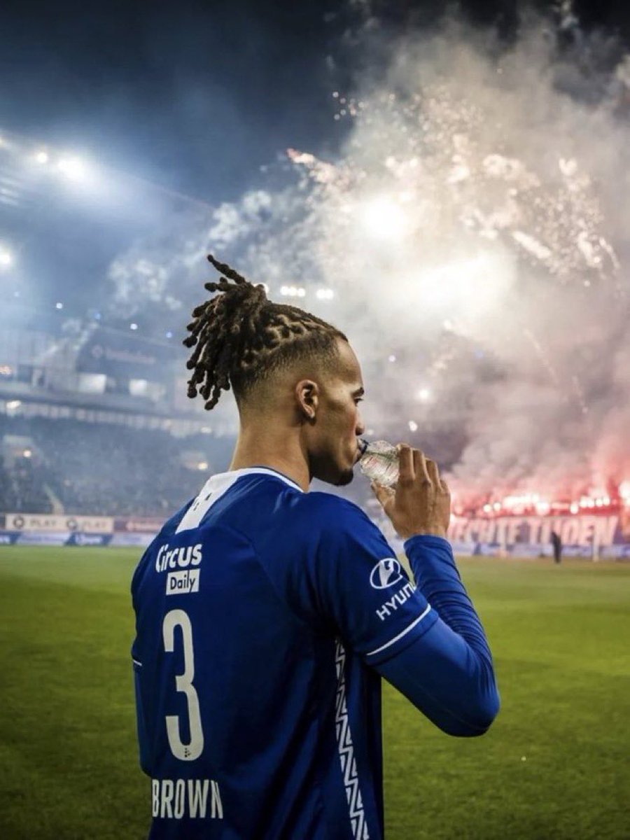 MUTLU SON!

Archie Brown, Fenerbahçe ile 4+1 yıllık anlaşmaya vardı. Oyuncu, sağlık kontrolleri ve resmi imza için İstanbul’a geliyor.
#Fenerbahçe