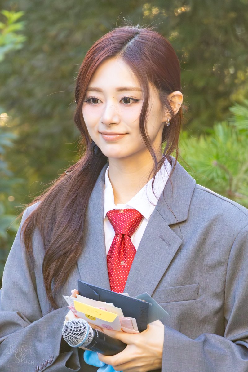 thinkaboutshun's tweet image. 250712 π«§π³π
#TWICE #νΈμμ΄μ€
#TZUYU #μ―μ #εη #γγ¦γ£