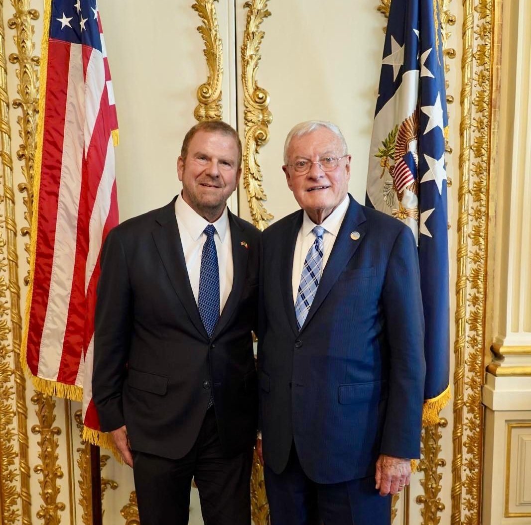 AmbasciataUSA's tweet image. Proud to welcome Special Presidential Envoy Lt. Gen. Keith Kellogg to the #UkraineRecoveryConference as he led the U.S. delegation and participated alongside Prime Minister @GiorgiaMeloni and other leaders in a Coalition of the Willing event.
His meetings advanced U.S. goals for…
