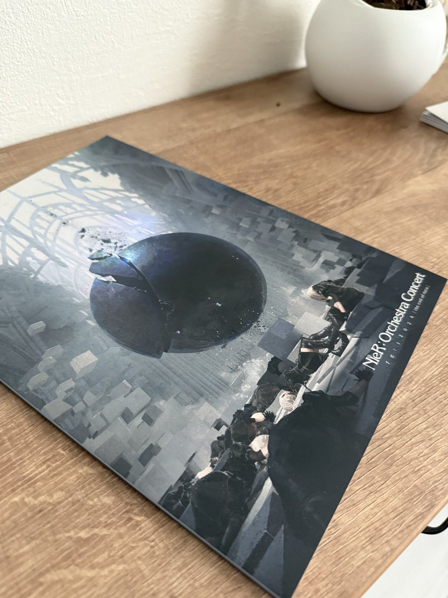 LaLuxe1116's tweet photo. パンフレット届きました!
#NierOrchestraConcert
#TheEndOfData https://t.co/NmxhmBMniU