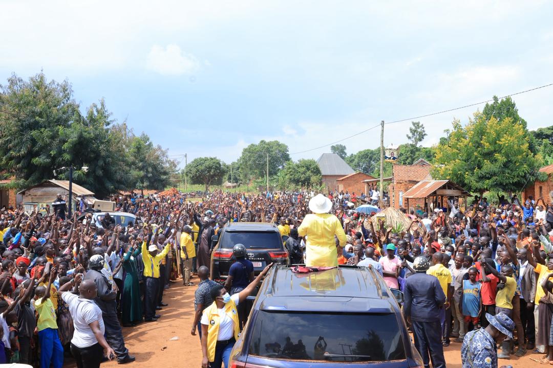 AnitahAmong's tweet image. Yesterday, I continued my community outreach across Budiope East Constituency.

 During this engagement, we discussed the effectiveness of government programs and explored ways in which Parliament can further enhance service delivery in the Busoga subregion.

I emphasised the…