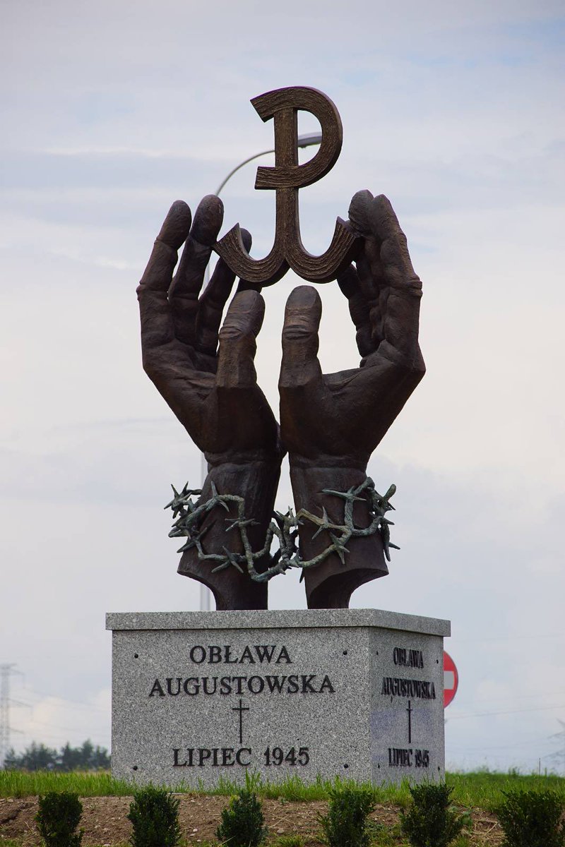 Rocznica Obławy Augustowskiej
Pamiętamy największą powojenną zbrodnię dokonaną na Polakach – lipiec 1945.

Augustowszczyzna – ziemia patriotów – do dziś nosi blizny po tej tragedii.

Cześć pomordowanym. W hołdzie rodzinom, które wciąż czekają na prawdę i sprawiedliwość. 🇵🇱