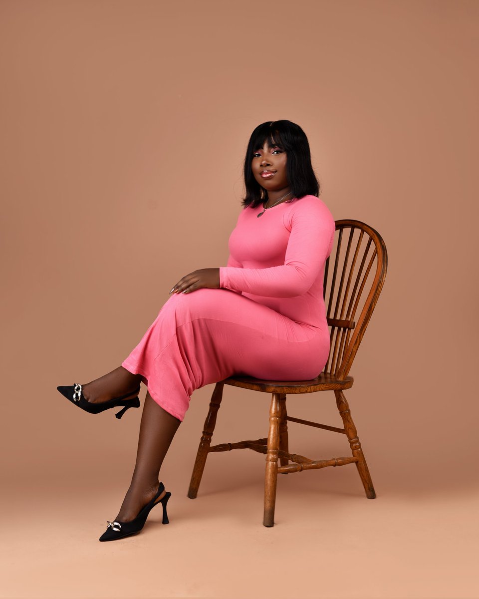 estyrayor's tweet image. Today, I’m reminded of Lamentations 3:22–23 “His mercies are new every morning.”
A new year of life, and I’m covered in grace.
Happy Birthday to me 
Rayo is deeply thankful. 💛✨