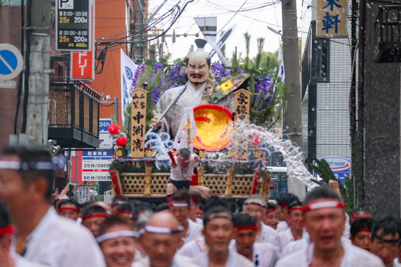 masahi_d's tweet photo. 博多祇園山笠 追い山笠馴らし
櫛田通り

1番山笠 東流
2番山笠 中洲流
3番山笠 西流
4番山笠 千代流 https://t.co/1I9sBfNjv2