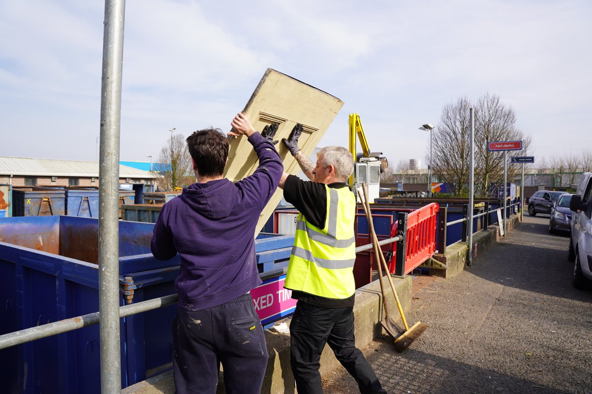 belfastcc's tweet image. Reminder that our recycling centres & amenity sites are closed today (Sat 12 July).
Most are closed tomorrow (Sun 13 July) too, except for Blackstaff Way & Palmerston Rd (open 12pm-5pm, with last entry at 4.45pm).
All centres will be open as normal on Mon 14 & Tue 15 July.
