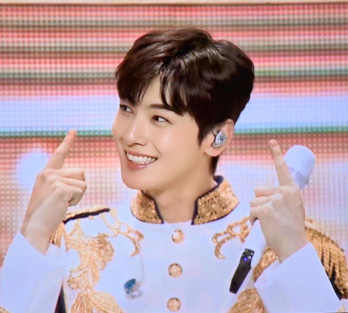 eunwoo_cambodia's tweet photo. [📸] 250712 CHA EUN-WOO FANMEETING [THE ROYAL] in Seoul

#THEROYAL
#차은우 #CHAEUNWOO
#아스트로 #ASTRO 
#아로하 #AROHA
#이동민 #LeeDongMin 
@CHAEUNWOO_offcl https://t.co/eIE1P0GapW