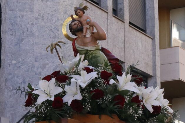 Los camiones tomarán hoy el centro de Calahorra en el tradicional desfile de San Cristóbal ➡ tinyurl.com/yplvasr2 ⬅
#sancristobal #calahorra #desfiledecamiones #fiestaspopulares #transportistas