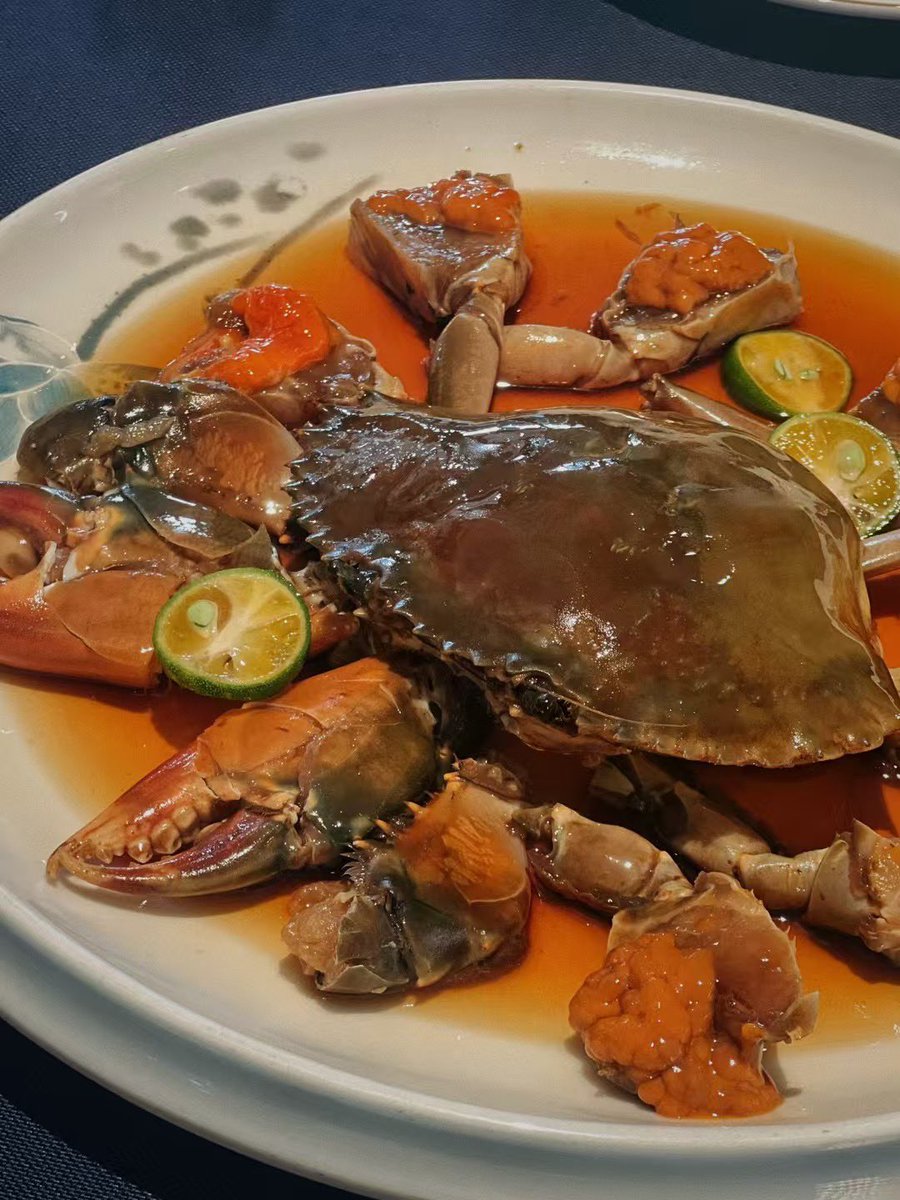 晚上吃点好的，每次看抖音人家吃生腌觉得巨香，但亲自吃真的难以接受，也怕吃多了蹿……