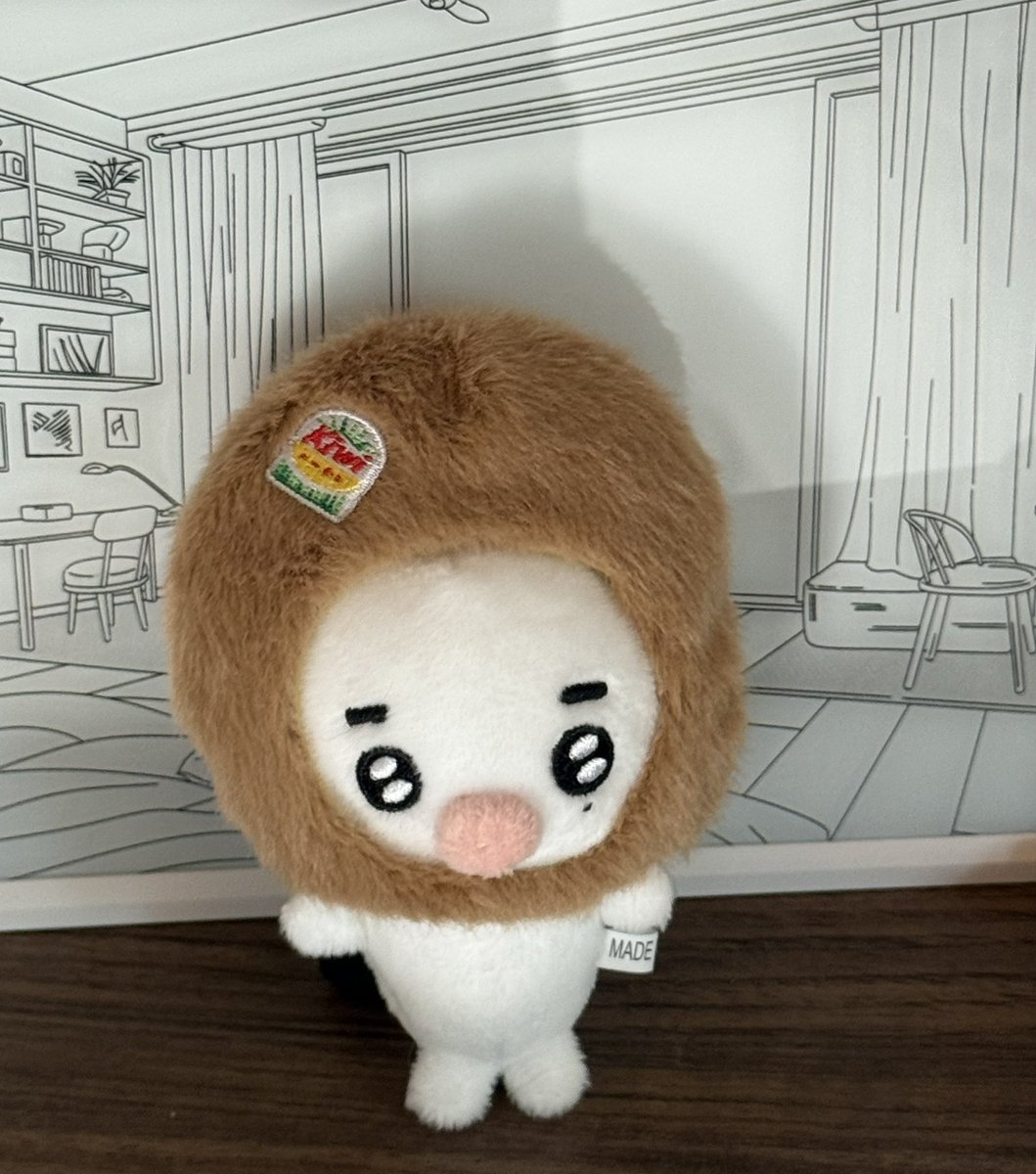 Chopssal_0915's tweet photo. 키위모자 쓴 황잉이 너무 귀여워 https://t.co/o8DNcz37ZZ