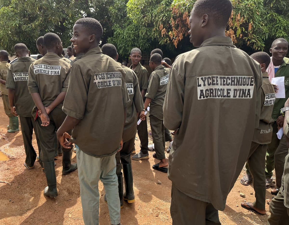 Laure Weisgerber (@weisgerberlaure) on Twitter photo Fin des travaux d’extension et de rénovation du Lycée technique agricole d’Ina à Bembereke. Un nveau cadre d’apprentissage pr ses 1200 élèves, reflet des importantes réformes pr renforcer la formation professionnelle et l’accès à l’emploi des jeunes au #Bénin. Avec  <a href="/AFD_France/">Agence Française de #Développement (AFD) 🇫🇷 🇪🇺</a> Fin des travaux d’extension et de rénovation du Lycée technique agricole d’Ina à Bembereke. Un nveau cadre d’apprentissage pr ses 1200 élèves, reflet des importantes réformes pr renforcer la formation professionnelle et l’accès à l’emploi des jeunes au #Bénin. Avec  <a href="/AFD_France/">Agence Française de #Développement (AFD) 🇫🇷 🇪🇺</a>