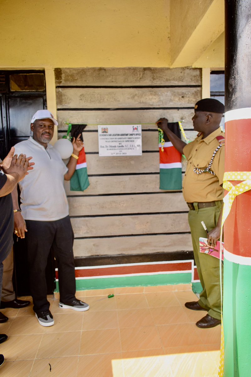 OAmollo's tweet image. #RariedaTIMES Happy to have commissioned Ochieng&apos;a Sub-Location Assistant Chief&apos;s Office, newly constructed under Rarieda NG-CDF. We  also provided and installed for the new Office a 10,000-litre Water Tank.