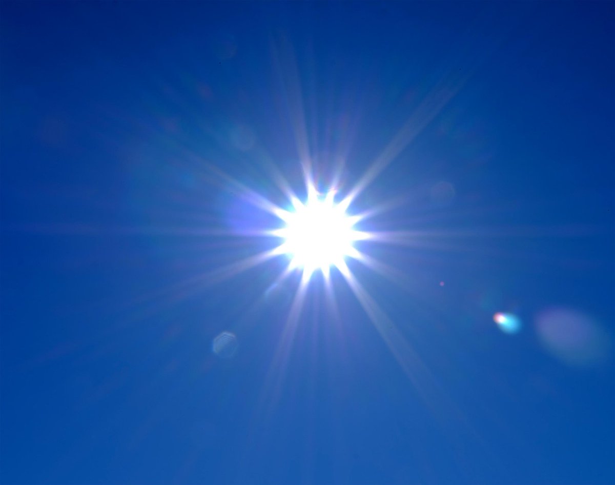 Chippenham's weather for Saturday: Another dry, sunny and very warm day. Pollen and UV levels are very high. A maximum temperature of 34 degrees Celsius.