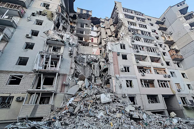 viaggrego's tweet photo. Parlare di #Ricostruzione dell' #Ucraina in piena #Guerra e' da #Imbecilli ! La solita #Buffonata #Occidentale che sa' di #Spot #Pubblicitario ! Leggi Qui: https://t.co/w1X1RdZUhk https://t.co/7SfSbkIInc