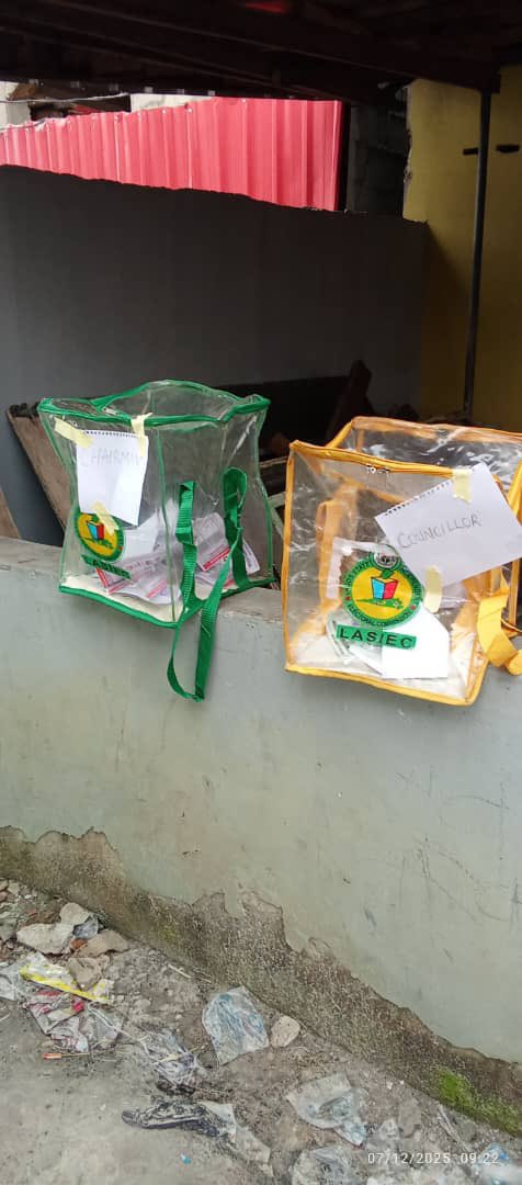 V Voting has commenced across local governments in #Lagos, and our eyes are firmly on the ballots. Let’s protect the credibility of the vote, uphold its integrity, and cast our ballots for the change we want to see.

#Lagoselections2025 #LagosCouncilPolls