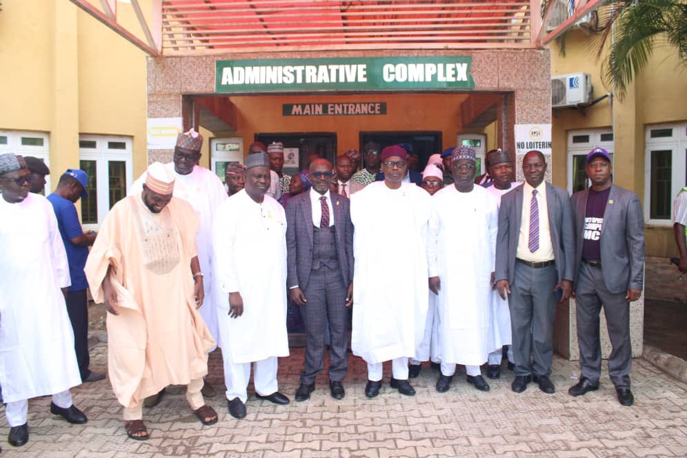 Fmohnigeria's tweet image. Transforming Tertiary Care: FG Delivers Landmark Health Projects in Keffi
In a major boost to tertiary healthcare in North Central Nigeria, the FG has commissioned a state-of-the-art Multi-Specialty Complex at FMC Keffi. #RenewedHope #HealthForAll
The Honourable Minister of…