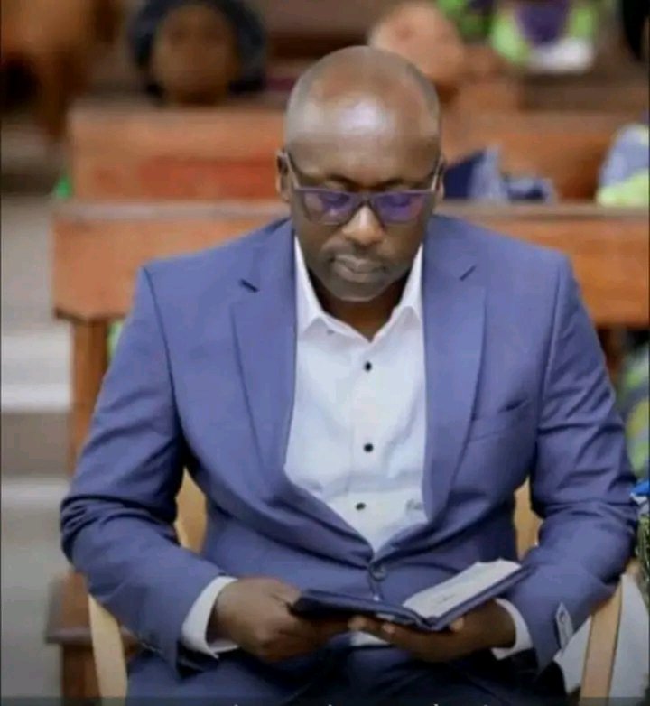 🔴 URGENT – GOMA : Le médecin chef de zone de Karisimbi succombe à ses blessures par balle

Le docteur Paluku Musumba Obadi, médecin chef de la zone de santé de Karisimbi à Goma, est décédé ce samedi 5 juillet 2025, à l’étranger, où il avait été évacué pour des soins intensifs.