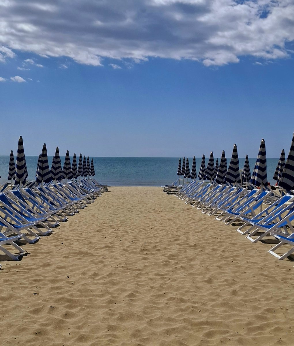 Pisa Turismo (@pisaturismo) on Twitter photo ⛱ Raggiungi il mare senza stress, prendi il bus!
Linee 10 e 20 🚌 A/R 📌Marina di Pisa 📌Tirrenia 📌Calambrone
📅Fino al 31 agosto
👉Feriali: corse dalle 5.25 alle 00.41
👉Festivi: corse dalle 6.00 alle 00.41
<a href="/ComunePisa/">Comune di Pisa</a>
<a href="/at_informa/">autolinee toscane</a> ⛱ Raggiungi il mare senza stress, prendi il bus!
Linee 10 e 20 🚌 A/R 📌Marina di Pisa 📌Tirrenia 📌Calambrone
📅Fino al 31 agosto
👉Feriali: corse dalle 5.25 alle 00.41
👉Festivi: corse dalle 6.00 alle 00.41
<a href="/ComunePisa/">Comune di Pisa</a>
<a href="/at_informa/">autolinee toscane</a>