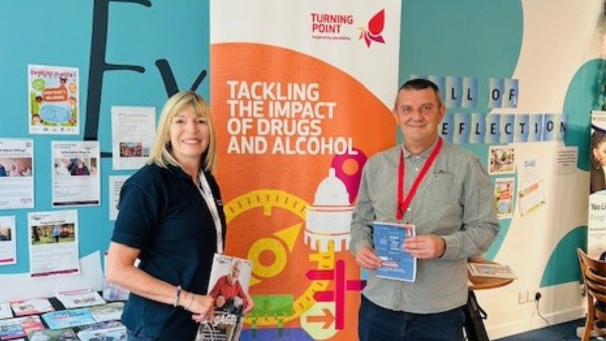 Age UK Oxfordshire (@ageukoxon) on Twitter photo 🍷 It’s #AlcoholAwarenessWeek. Our Community Team joined <a href="/TurningPoint_UK/">Turning Point</a> at <a href="/castlequay/">Mairead McCarthy</a> to chat about how alcohol affects health, lifestyle & choices.
@Age_UK also has helpful tips for older adults on safer drinking 👉 buff.ly/x5sOdmK
#HealthyAging #DrinkResponsibly 🍷 It’s #AlcoholAwarenessWeek. Our Community Team joined <a href="/TurningPoint_UK/">Turning Point</a> at <a href="/castlequay/">Mairead McCarthy</a> to chat about how alcohol affects health, lifestyle & choices.
@Age_UK also has helpful tips for older adults on safer drinking 👉 buff.ly/x5sOdmK
#HealthyAging #DrinkResponsibly