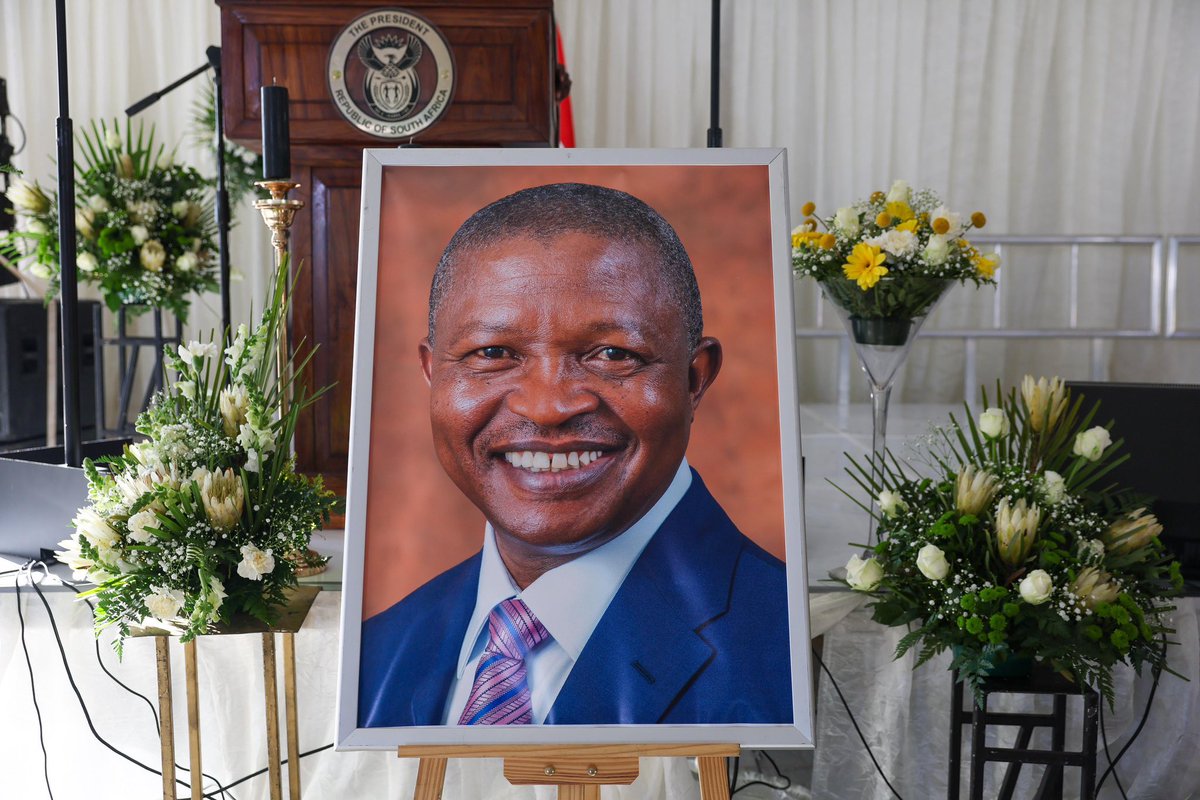 sompisi_g's tweet image. We are in Mbombela to bid farewell to former Deputy President Mabuza. Go well Cde Mabuza and rest in eternal peace. The struggle continues!!