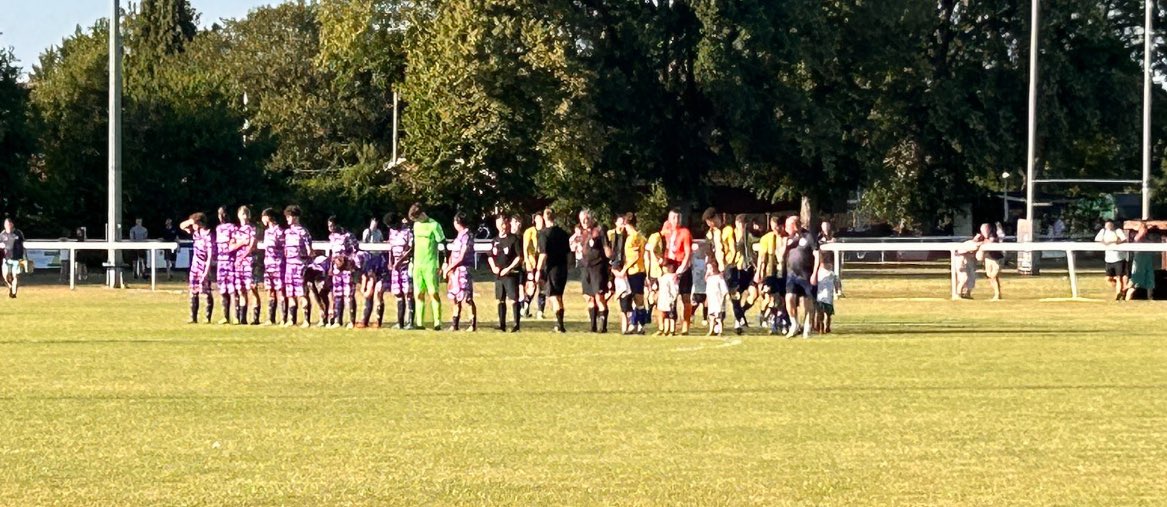 A huge thank you to everyone involved at last nights game &amp; especially <a href="/stokecity/">Stoke City FC</a> &amp; <a href="/GarethDOwen6/">Gareth Owen</a> for bringing a hugely talented youth team down to <a href="/UttoxeterTownFC/">Uttoxeter Town FC</a> for the Dean Arnold memorial trophy.  A brilliant night which we are extremely grateful #4Deano