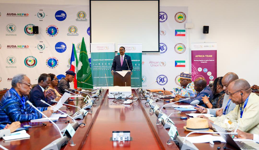 DrWorkneh's tweet image. Early warning without early action is not just a missed opportunity—it’s a dangerous gamble.
At the 4th AU I-RECKE Policy Session on Early Warning and Conflict Prevention, I urged all Regional Economic Communities and Regional Mechanisms to move from fragmented responses to…