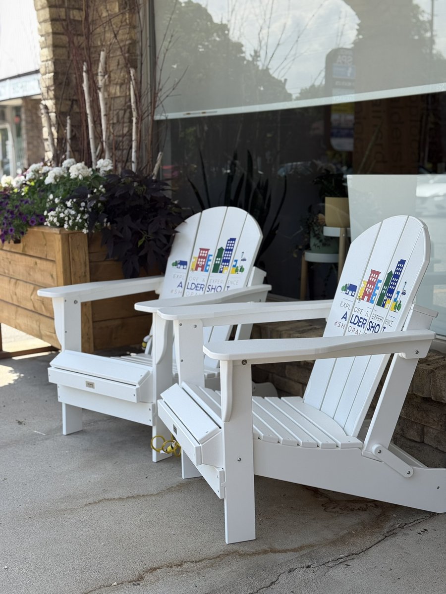 🪑☀️ New chairs just dropped and they’re sitting pretty.
Just in time to soak up that summer sun! 
Come chill with us on Plains Road and enjoy a seat. 😎

Big love to our talented pals at @mycustomchairs for bringing these projects to life with style and skill. 👏