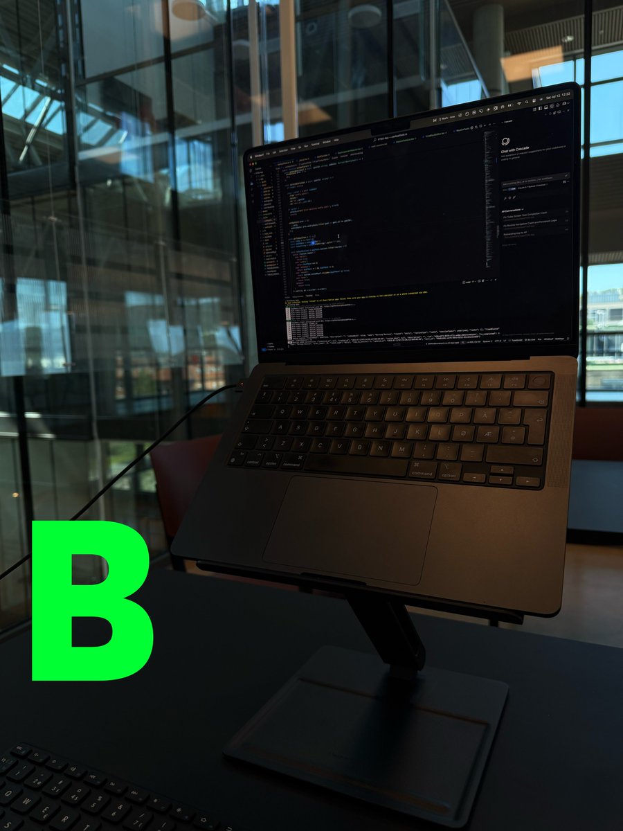 solgrenk's tweet image. What Setup do you prefer? A or B 🤔