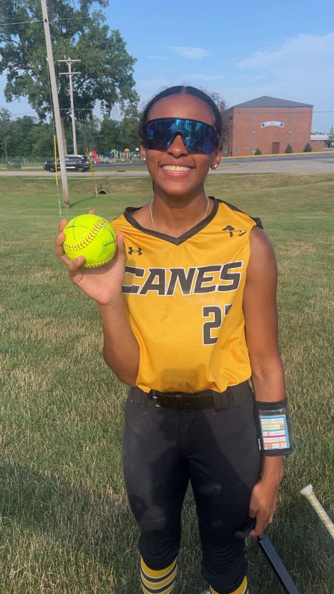 Great Lakes Canes Softball 2K10 (@canesgl2k10) on Twitter photo 💣💣💣💣ALERT!!!! Big Bat Bray coming through with a grand slam! Congrats Brayah! 🖤💛🖤💛<a href="/BrayahWillWin23/">Brayah Williams-Winston</a> 💣💣💣💣ALERT!!!! Big Bat Bray coming through with a grand slam! Congrats Brayah! 🖤💛🖤💛<a href="/BrayahWillWin23/">Brayah Williams-Winston</a>