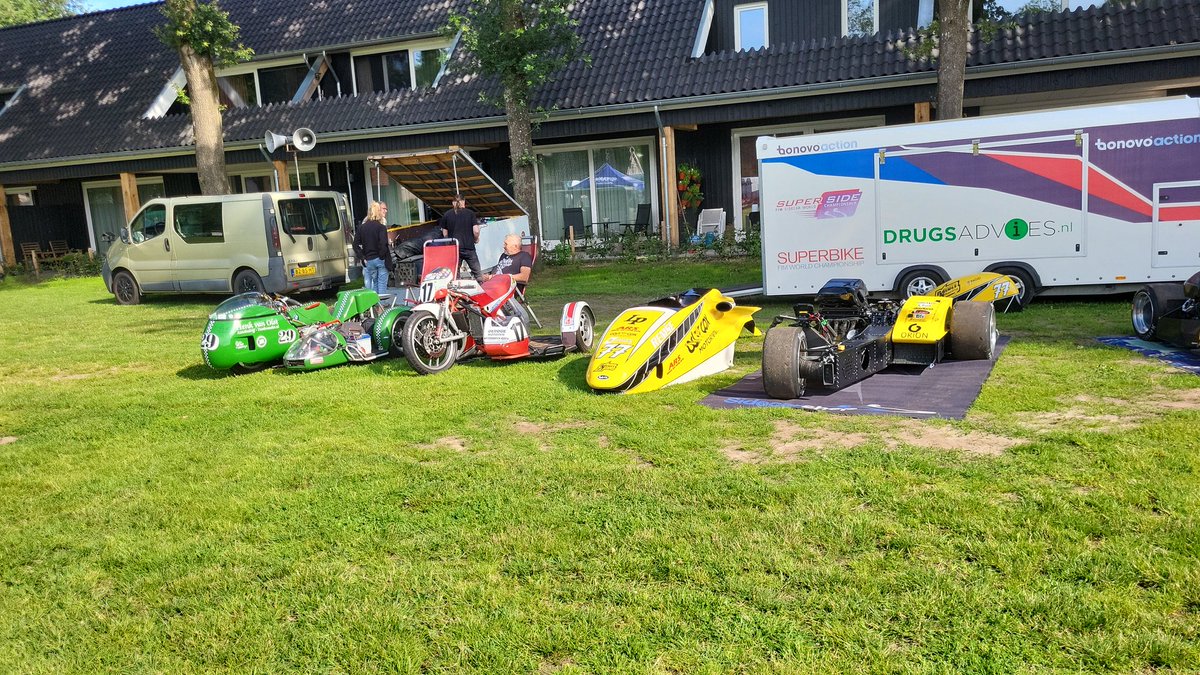 Reuring op de Brink in Rolde
#100jaartt