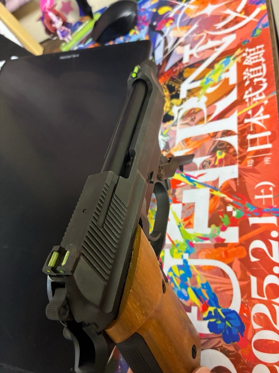 dunkerque0317's tweet image. 今度の夜戦に向けて93Rの近代化改修？した_(┐「ε:)_✨加工してポン付出来ました✨
#93R #Beretta