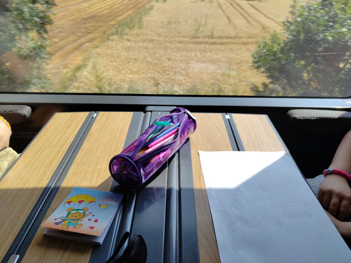 Gerald_SNCF's tweet photo. L'occasion pour nos voyageurs #TERHDF de profiter du beau temps ☀️🌅🚆et de s'occuper avec les enfants 👶✏️🧸
Avec des billets #éTER, le succès au rdv
https://t.co/Xrit8d8cvu https://t.co/8zzi3zNN9i