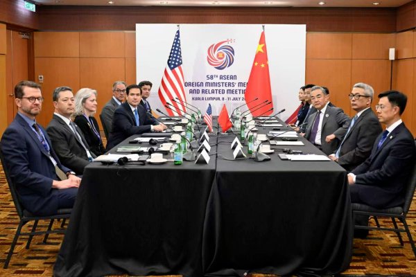 On July 11, 2025, Member of the Political Bureau of the CPC Central Committee and Minister of Foreign Affairs Wang Yi met with U.S. Secretary of State Marco Rubio in Kuala Lumpur. The two sides exchanged views on China-U.S. relations and issues of mutual interest.
Wang Yi