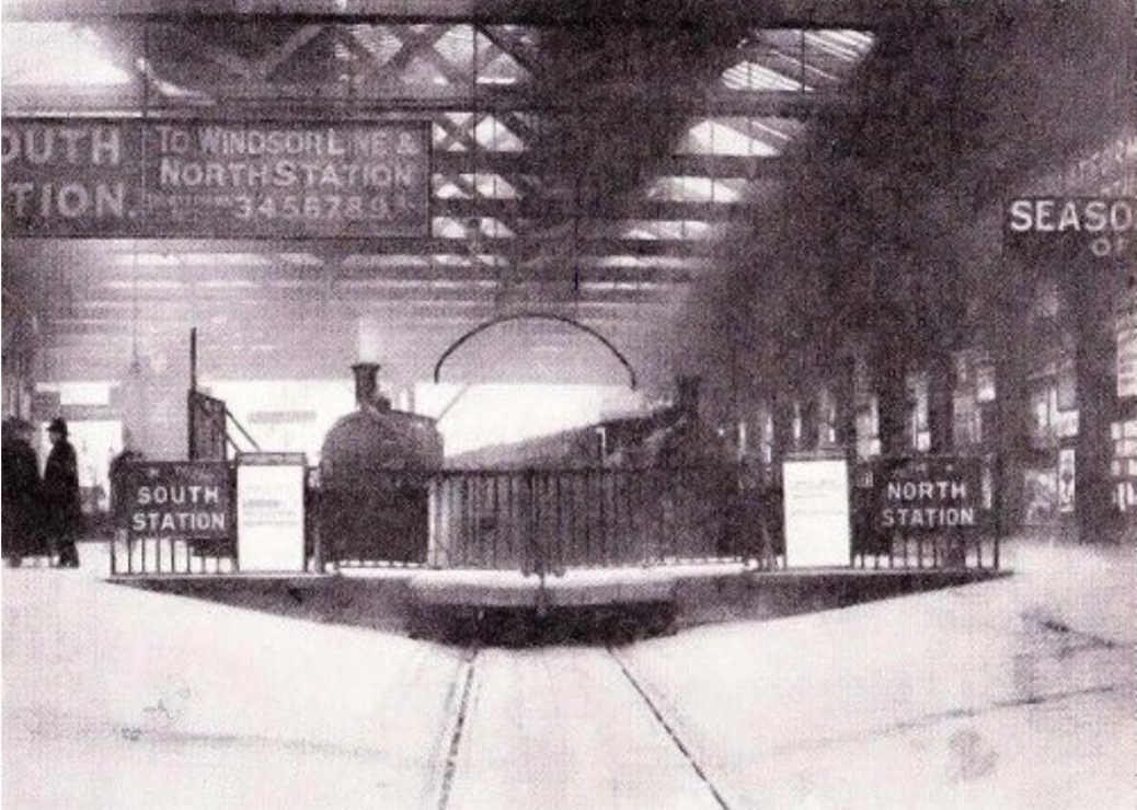 MrTimDunn's tweet image. Fun fact! Waterloo station once had a track running through the concourse (past where WH Smith is now) to Waterloo East. There was  a drawbridge for level access for passengers &amp;amp; staff