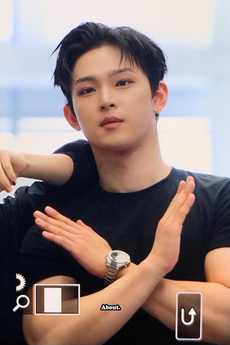 About_726's tweet photo. 250712

#원어스 #ONEUS #이도 #김건학 #LEEDO https://t.co/3xgpDXzlIU