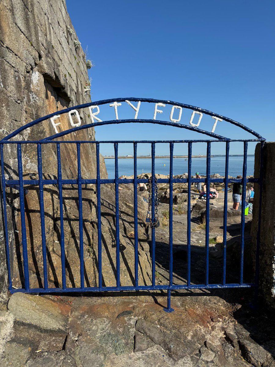USAmbIreland's tweet image. Beautiful morning at the Forty Foot in Sandycove. Think I can get used to this typical Irish weather! ☘️