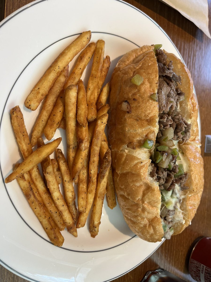 Cheesesteak and fries #foodie #korea