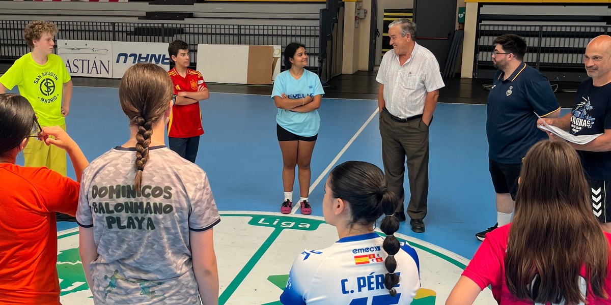 Federación de Castilla y León de Balonmano (@fcylbm) on Twitter photo 🤾♀️ ADNporter@
Concluye el Campus de Tecnificación de Porteros de balonmano
Se ha desarrollado en Nava de la Asunción entre el 7 y el 11 de julio con la participación de 19 deportistas.
🗞️ fcylbm.es/blog/2025/07/1…
📸 instagram.com/fcylbm
#️⃣ #CyLesBalonmano 🤾♀️ ADNporter@
Concluye el Campus de Tecnificación de Porteros de balonmano
Se ha desarrollado en Nava de la Asunción entre el 7 y el 11 de julio con la participación de 19 deportistas.
🗞️ fcylbm.es/blog/2025/07/1…
📸 instagram.com/fcylbm
#️⃣ #CyLesBalonmano
