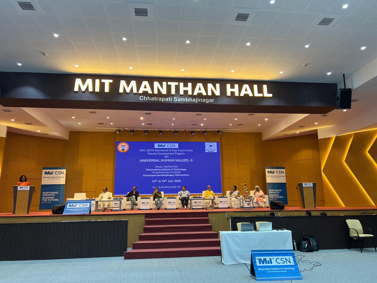 MIT_Updates's tweet image. Today, at MIT Manthan Hall, Chhatrapati Sambhajinagar, the inaugural ceremony of AICTE sponsored faculty development program (FDP) on Universal Human Values i.e. UHV took place. #mit_csn  #universalhumanvalues #harmony #aicte #fdp