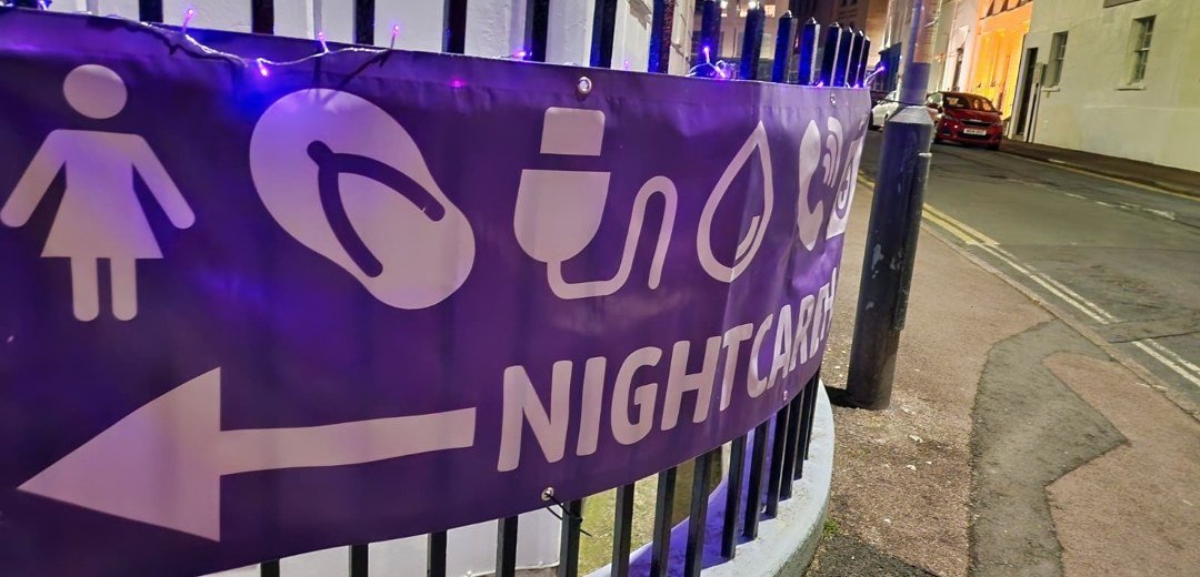 📢 The Nightcare Hub #Cheltenham is open tonight between 10pm &amp; 4am. We are Cheltenham's Saturday night safe &amp; secure space for women &amp; girls 🛡️♀️ Out tonight? We hope you have a safe &amp; enjoyable night 💜
📍 1 Royal Crescent (behind the coach station)