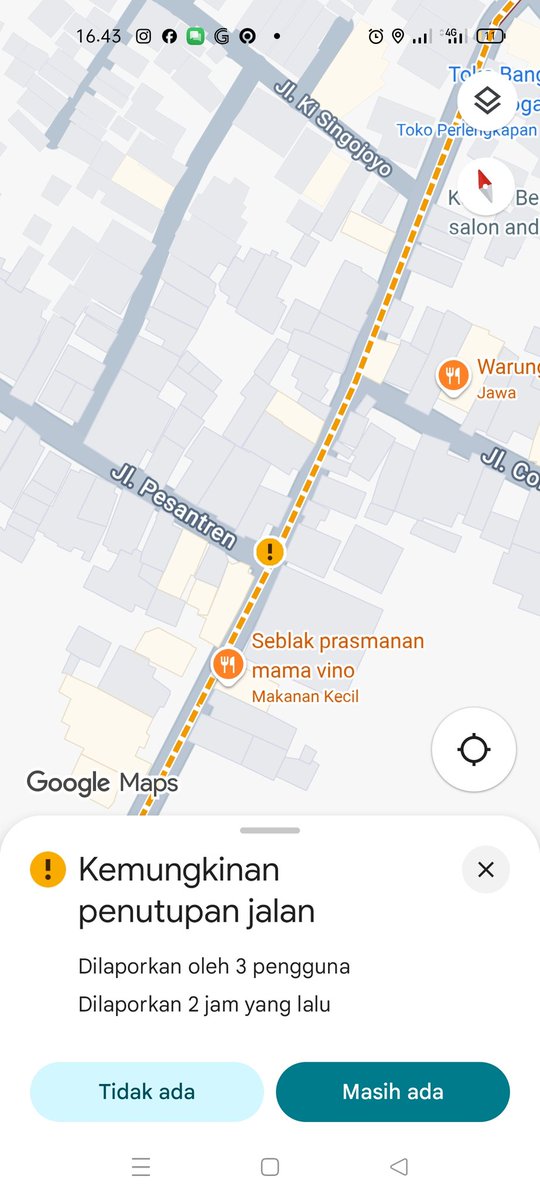 ncit_62's tweet photo. Malang-batu macet parah, jalan tikus macet semua, di dusun ngenep desa babaan jalan ditutup karena ada hajatan, Roda 4 gabisa lewat, Alternatif lain lewat karangploso view atau lewat wonokoyo-supit urang jalan lebih luas https://t.co/PbcKUj022X