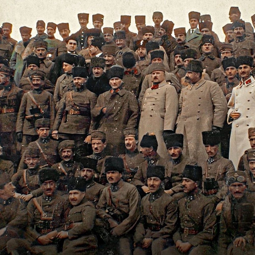 Haciproductions's tweet image. tarihi yazanlar, yine yazacak: ''bir avuç Türk.''