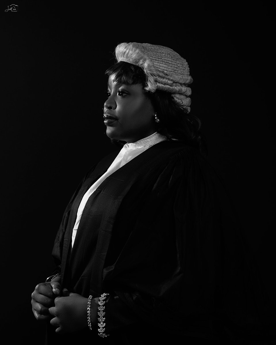 BrainBuilders01's tweet image. WEEKEND SHOUT-OUT TO OUR CHAMP! 🌹☺
We're raising a tall glass of wine to a true and dedicated member of our team who was just called to arguably the "Largest Bar in the World" - The Nigerian Bar.
@lola_odeyemi serves as a valuable member of our communications department,…