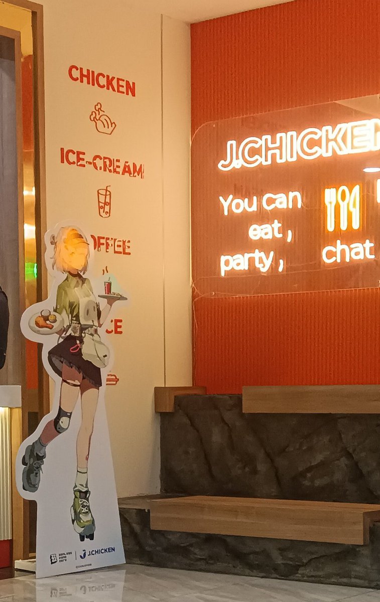 FRhenanda's tweet photo. They were already out of merch sadge https://t.co/zFvH4klLFM