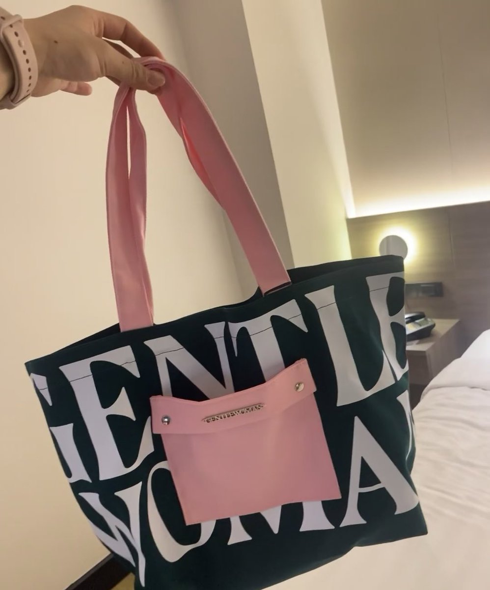 diarydydyy's tweet photo. Kalau kamu butuh totebag yang:
✔️ Muat banyak
✔️ Kuat &amp; tebel
✔️ Cocok buat daily use
✔️ Harga di bawah Rp100K ! https://t.co/7zKbvlrc0b