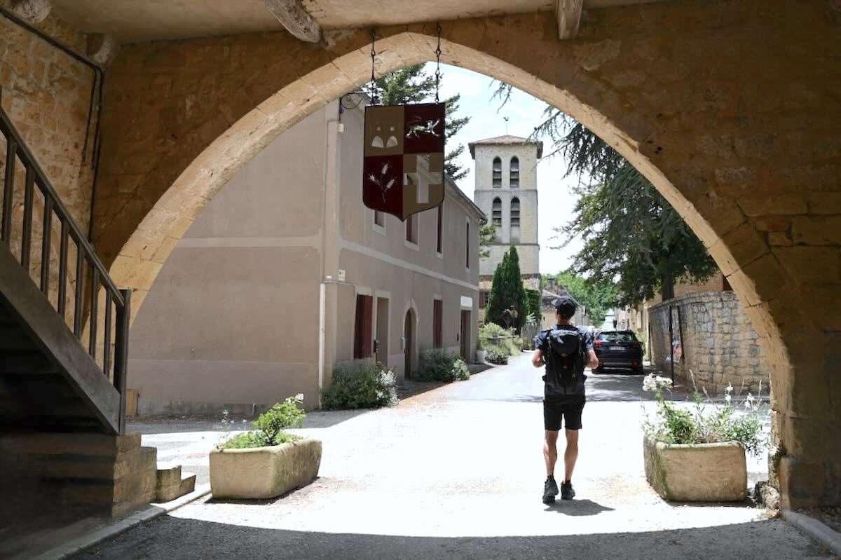 ᵂᴱᴿᴮᵁᴺᴳ Wenn man die Region Nouvelle-Aquitaine im Südwesten Frankreichs erkunden möchte, bietet sich der Wanderweg Chemin d’Amadour an. Tipps zum Wandern für die Region, neu im Blog: people-abroad.de/blog/nouvelle-… #nouvelleaquitaine  #frankreich #wandern #explorefrance