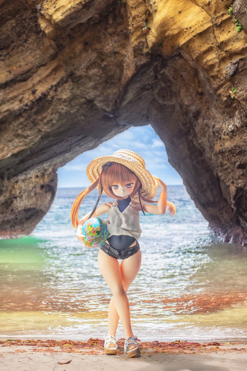 manjuu1's tweet image. 毎日暑いじゃー！！！！
目つきが鋭い子をお迎えしましたので静岡の海へ。
#AKYMDOLL
#DBCボディ