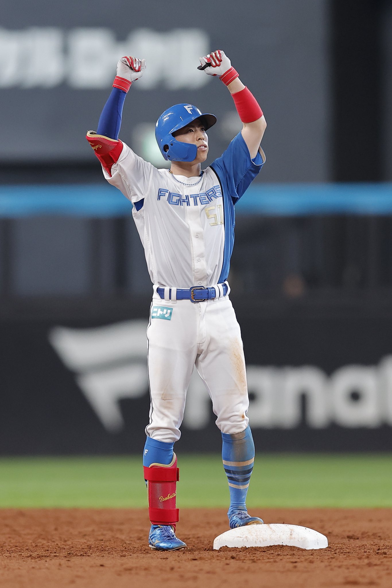 北海道日本ハムファイターズフード付きブラック　監督・選手愛用Large size 北海道日本ハムファイターズ公式 on X: 