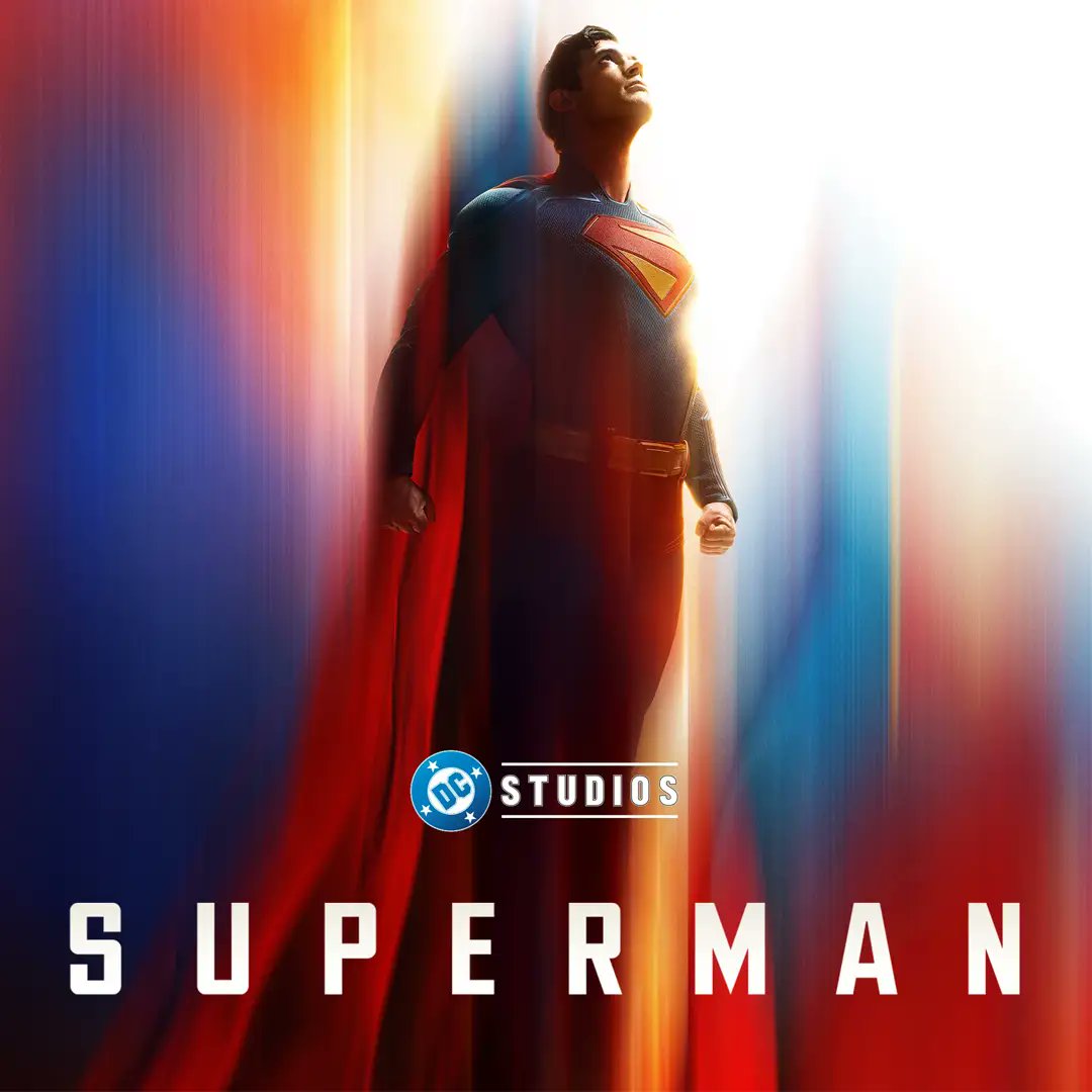 Hace años que me habréis escuchado hablar de lo que significa para mí contar una gran historia de Superman.
Superman no va de cómo el mundo cambia al héroe, va de cómo el héroe cambia al mundo. 

Y esta película lo logra,  dentro de la trama y fuera de ella.

 Con descaro.