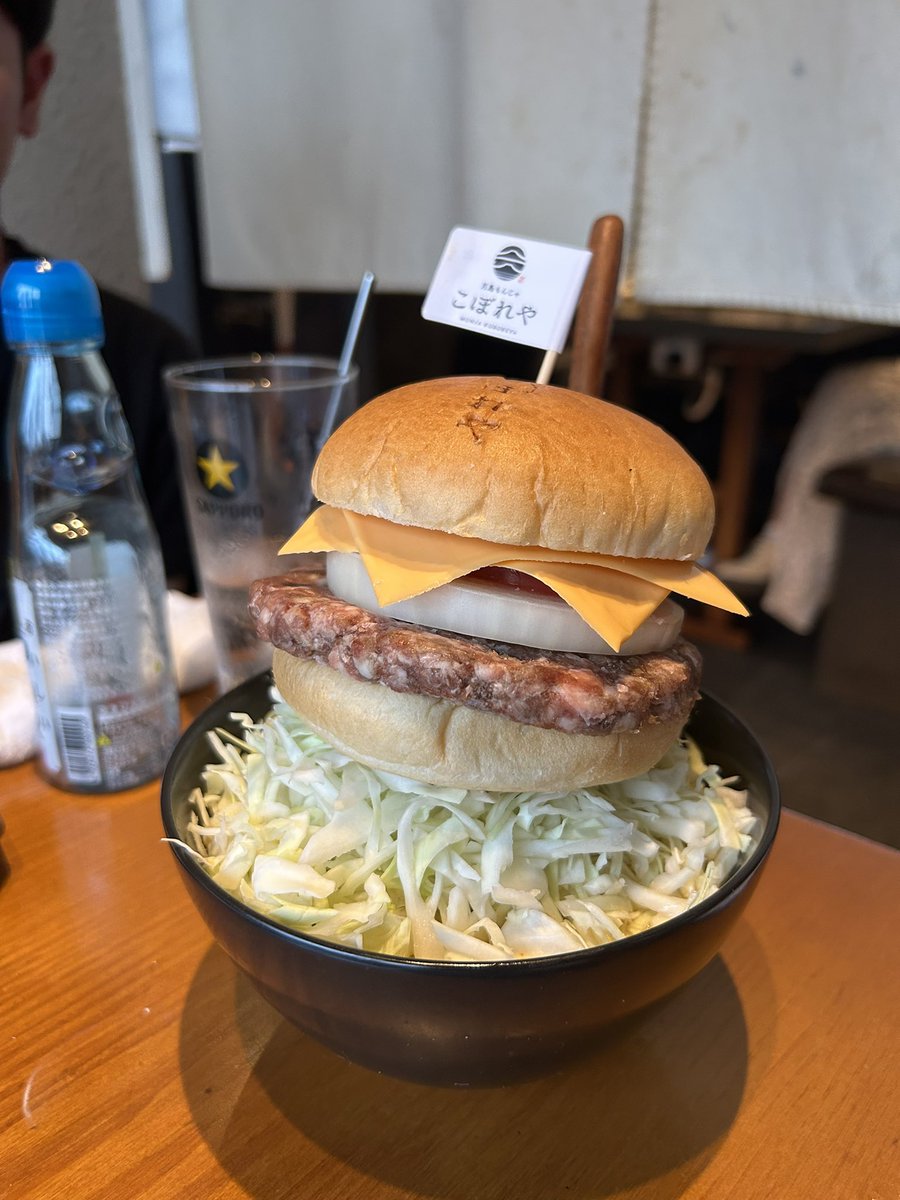 tacky441's tweet image. ハンバーガーもんじゃ。
美味いっすよ、これ。